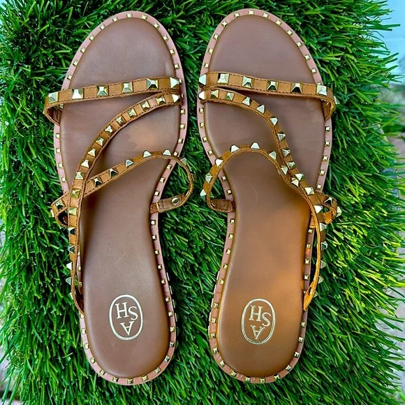 Ash gold studded tan flat sandals with leather soles - Picture 2 of 10